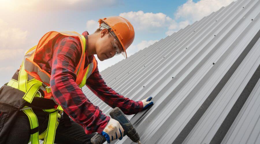 Professional Emergency Roof Repairs services in Rampart, AK